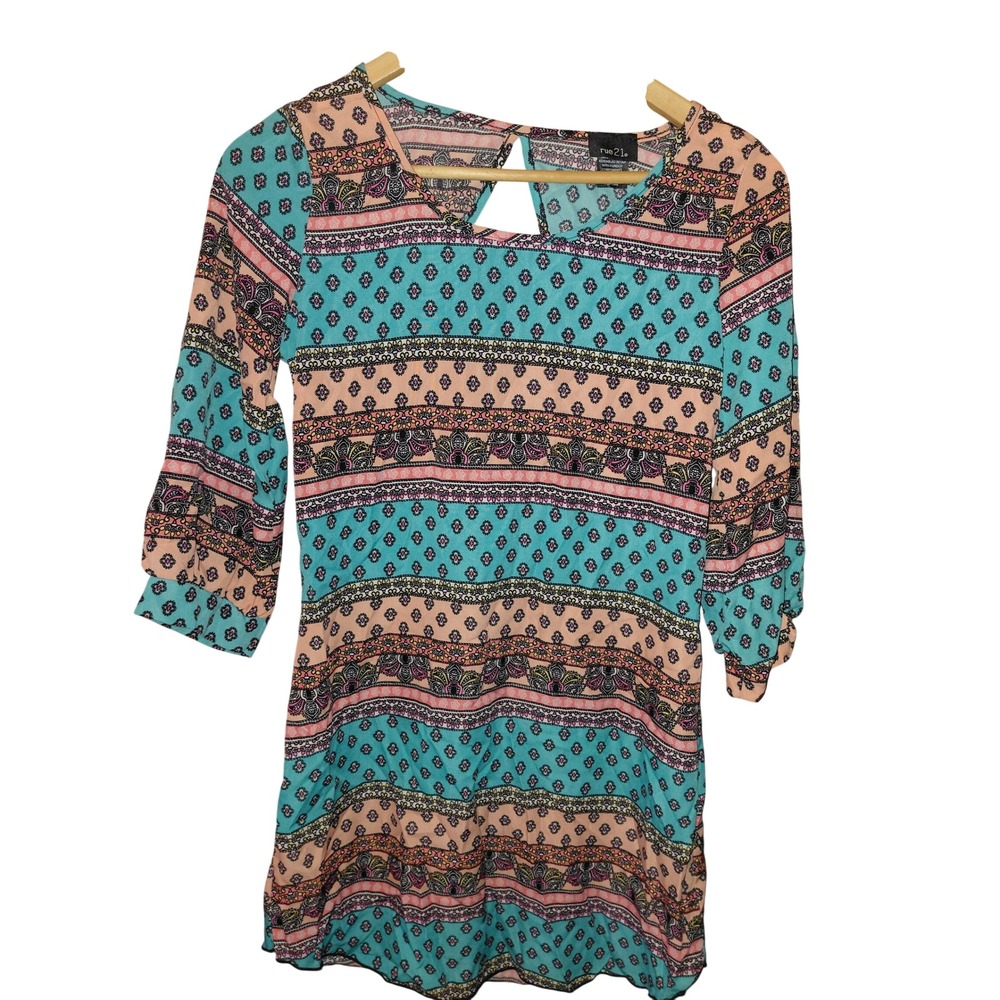 Rue21 Womens Boho Paisley Geometric Print 3/4 Sleeve Keyhole Back Tunic Top XS